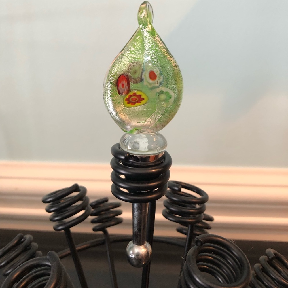 Wine bottle stopper